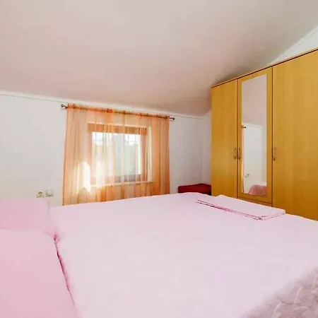 Apartamento In 47579 *