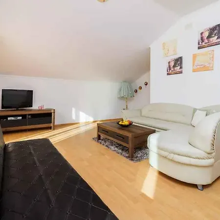 In 47579 Apartment